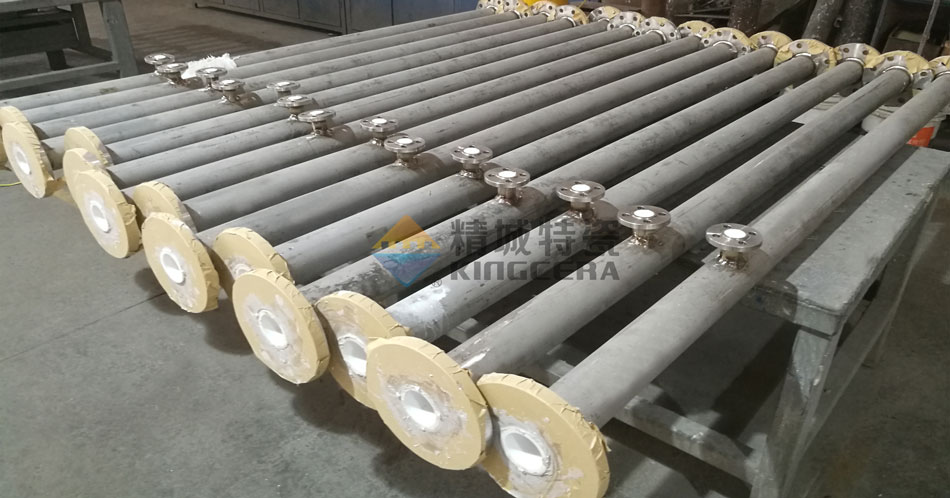 鋰電池行業(yè)耐磨陶瓷進(jìn)料管-增壓管